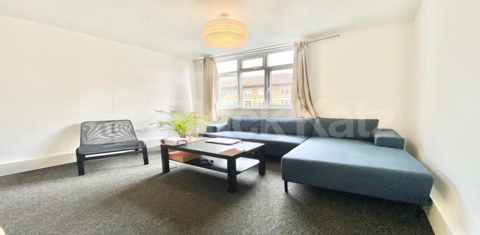 			PERFECT FOR 4 SHARERS!, 4 Bedroom, 1 bath, 1 reception House			 KINGSLAND ROAD, DALSTON-HAGGERSTON-SHOREDITCH